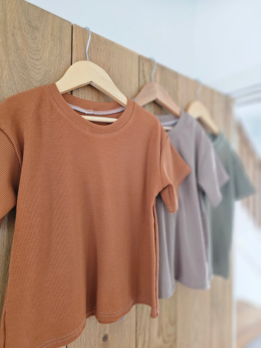 ESSENTIAL OVERSIZED TEES